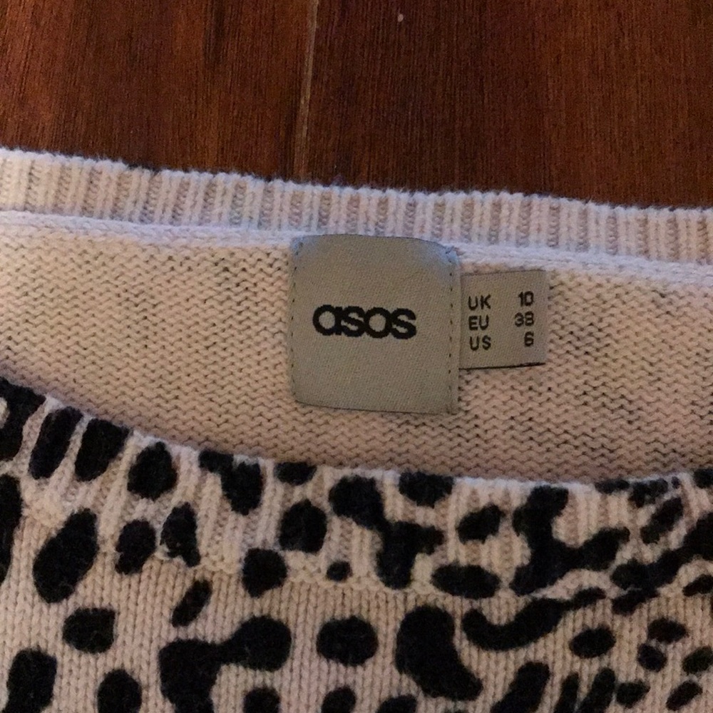 ASOS 💕 - Picture 2 of 4